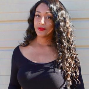 Meet your Posher, Yolanda